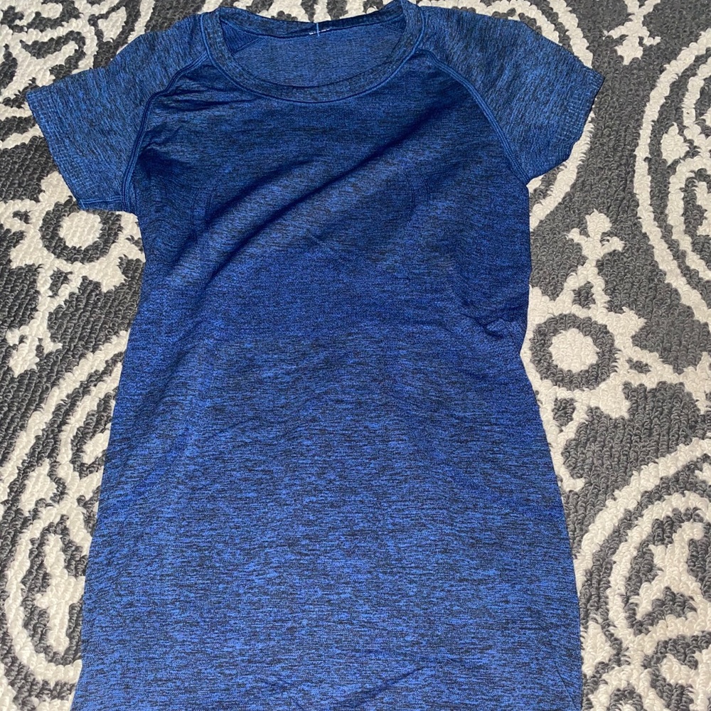 Lululemon short sleeve